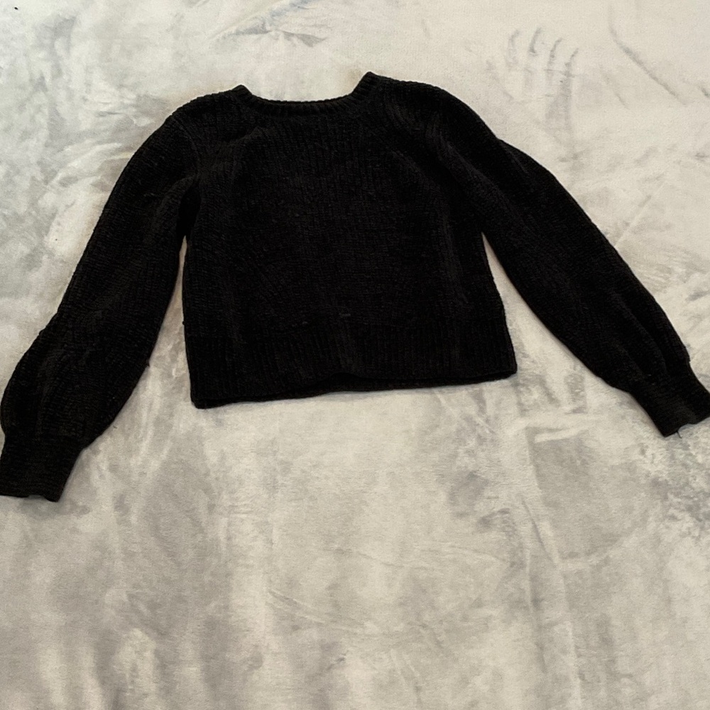 H&M Classic Black Crew Neck Sweater